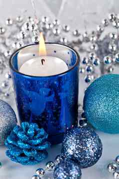 节日闪闪发光的圣诞节装饰银蓝色的