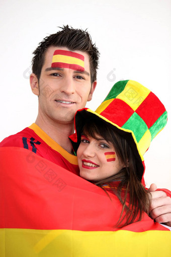 夫妇支持西班牙语足球团队