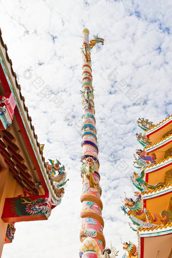 中国人神社美丽的中国人寺庙龙雕像