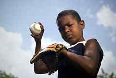 体育运动棒球孩子们肖像孩子扔球
