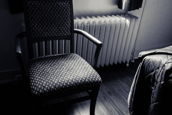 复古的酒店房间椅子