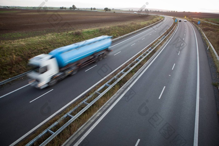 高速公路交通运动模糊卡车高速公路高速公路图片-包图网企业站