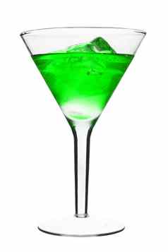 绿色含酒精的鸡尾酒马提尼玻璃冰孤立的