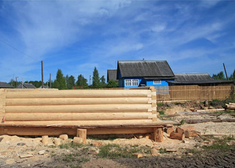 建设木建筑