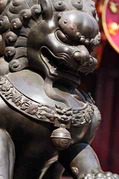 青铜狮子中国人寺庙