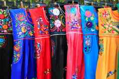 玛雅女人衣服刺绣尤卡坦半岛墨西哥