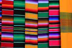 墨西哥墨西哥披肩织物色彩斑斓的模式纹理