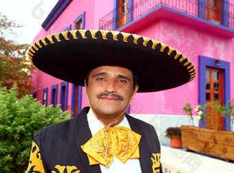 联合墨西哥墨西哥流浪乐队肖像粉红色的房子