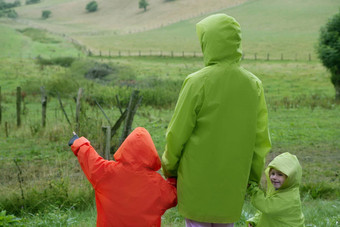 绿色草地防水色彩斑斓的外套