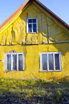 农村生活家园黄色的墙房子窗口