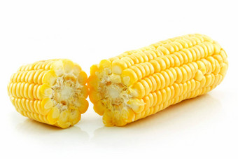 成熟的破<strong>碎</strong>的<strong>玉米</strong>孤立的白色