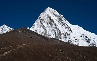 卡拉帕塔尔普莫山喜马拉雅山脉