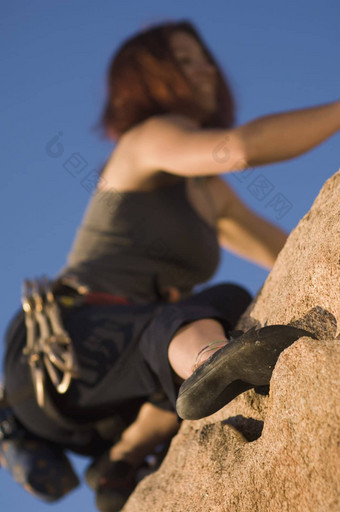 女人免费的攀爬