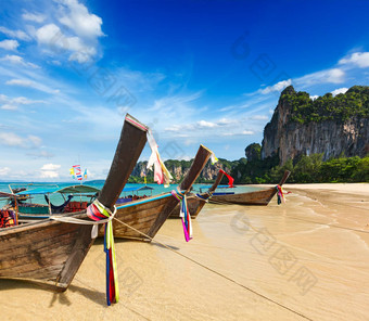 长尾巴船海滩泰国