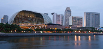 散步路新加坡歌剧音乐会大厅黄昏