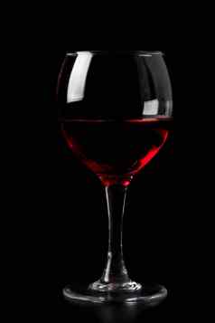 红色的酒玻璃孤立的黑色的背景