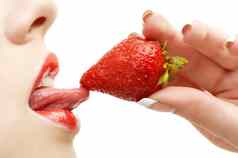 草莓嘴唇舌头
