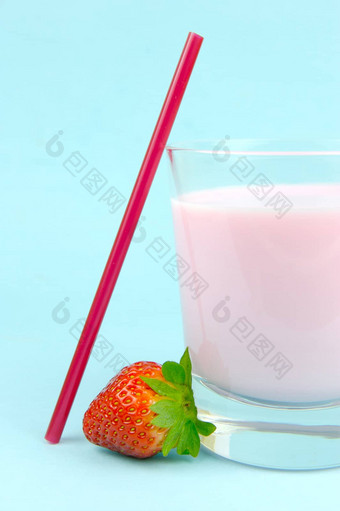 草莓牛奶