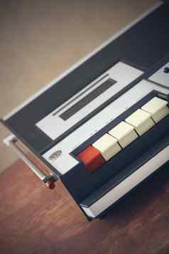 盒式磁带录音机