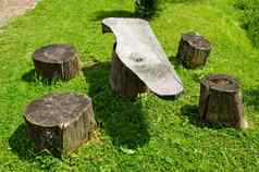 表格椅子木树干树桩休息的地方