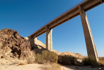 桥沙漠大火山口<strong>马赫特</strong>什Gadol以色列的内盖夫沙漠