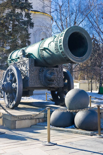 最大的古老的大炮