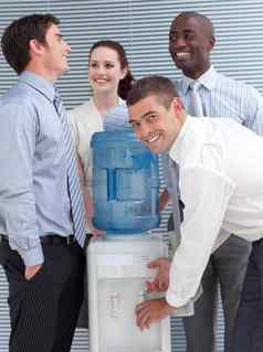 商业的同事们会说话的水冷却器