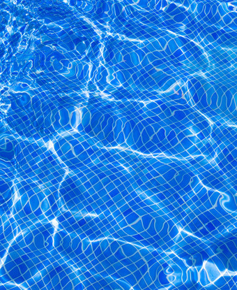 蓝色的所以池涟漪水反射