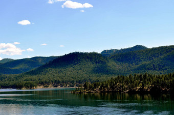 黑色的<strong>山水背景</strong>