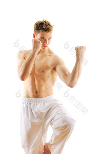 男人。培训跆拳道