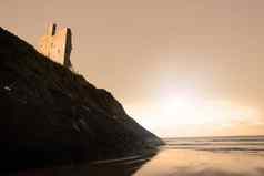 巴利巴宁海滩城堡悬崖日落