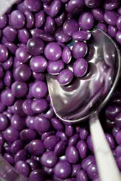 紫色的糖果勺子