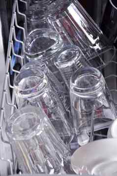 细节洗碗机开放孵化清洁眼镜