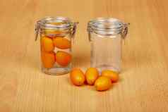 生产异国情调的柑橘类水果罐头