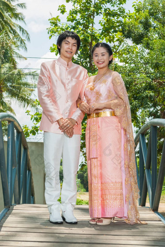 亚洲泰国新娘泰国婚礼<strong>西装</strong>
