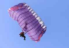 紫色的降落伞