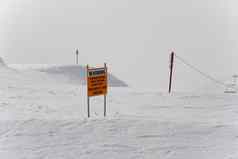 危险的区域滑雪专家
