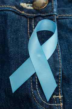 蓝色的丝带前列腺癌癌症意识