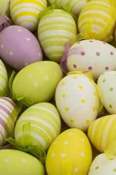 色彩鲜艳的复活节鸡蛋