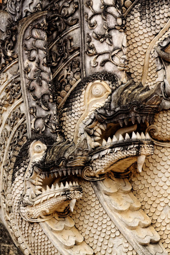 龙雕塑泰国寺庙
