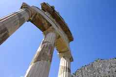 寺庙雅典娜普罗尼亚特尔斐希腊