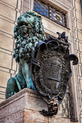 巴伐利亚狮子雕像慕尼黑基地宫