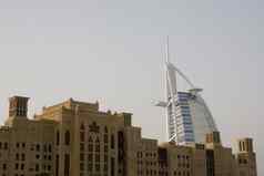 迪拜阿联酋世界著名的迪拜塔阿拉伯酒店风塔