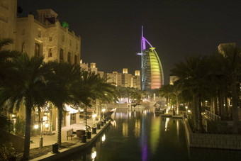 迪拜阿联酋鲜艳基斯世界著名的迪拜塔阿拉伯酒店迪拜图标