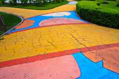 色彩斑斓的人行道结公园