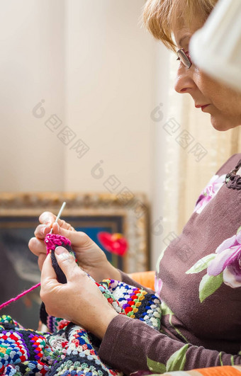 肖像女人针织古董羊毛被子
