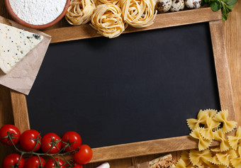 意大利食物古董木背景黑板