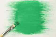 绿色油漆画笔