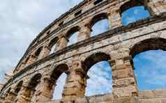 古老的罗马圆形露天剧场普拉克罗地亚