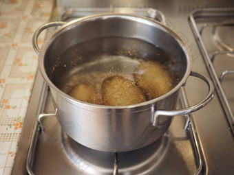 蒸煮锅土豆炊具